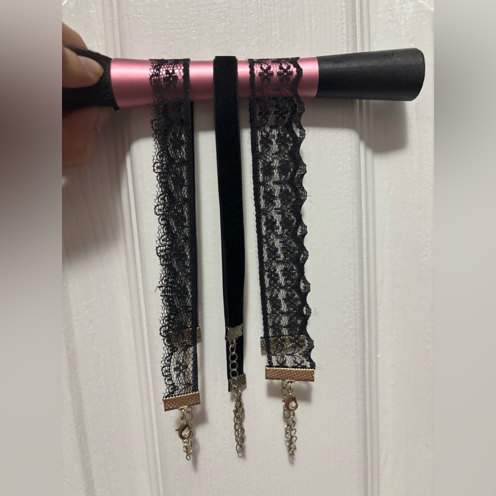Lace choker set
